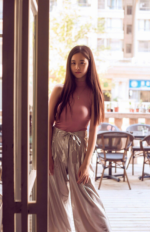 “青少年足球公益跑活动引领全民健身热潮”,足球公益活动标语