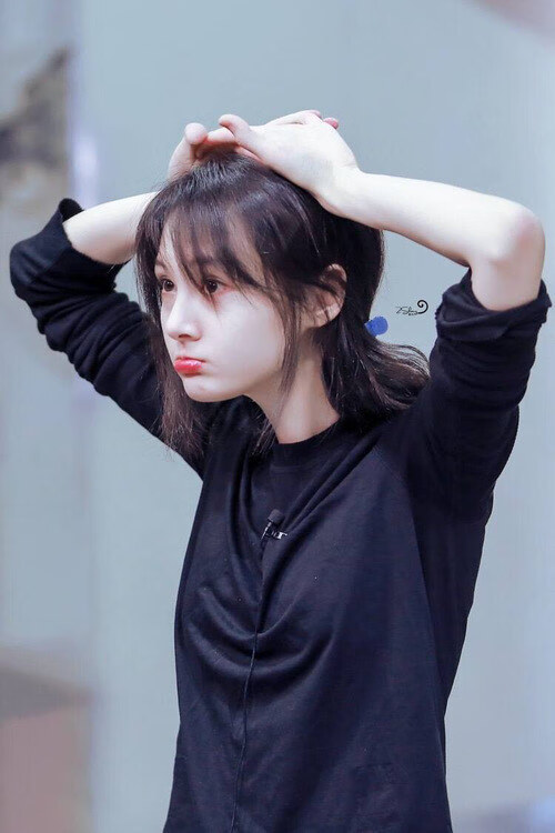 九游下载中心-足球运动员职业权益保护法案正式实施，行业规范不断完善，足球职业运动员标准