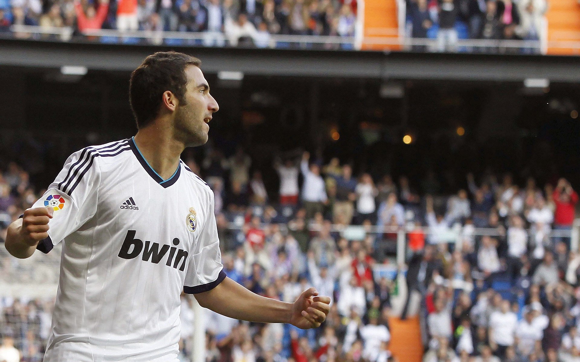 马竞战术调整显成效，连续获胜稳固欧战资格，马竞 战术