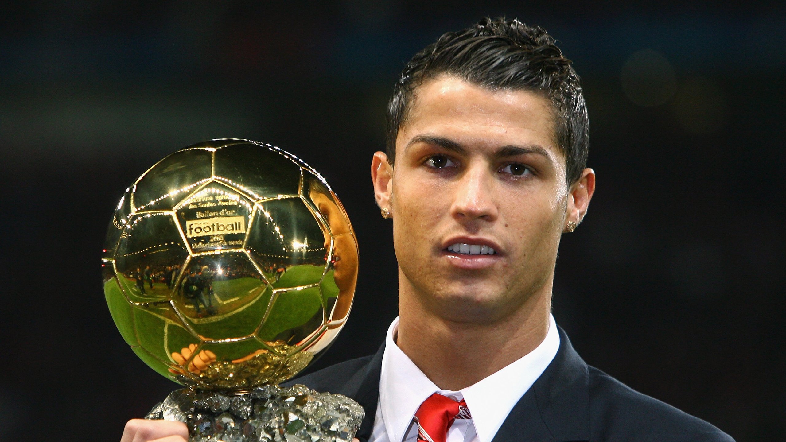 快节奏推进下球员是否应限制传球路线复杂性，快节奏足球